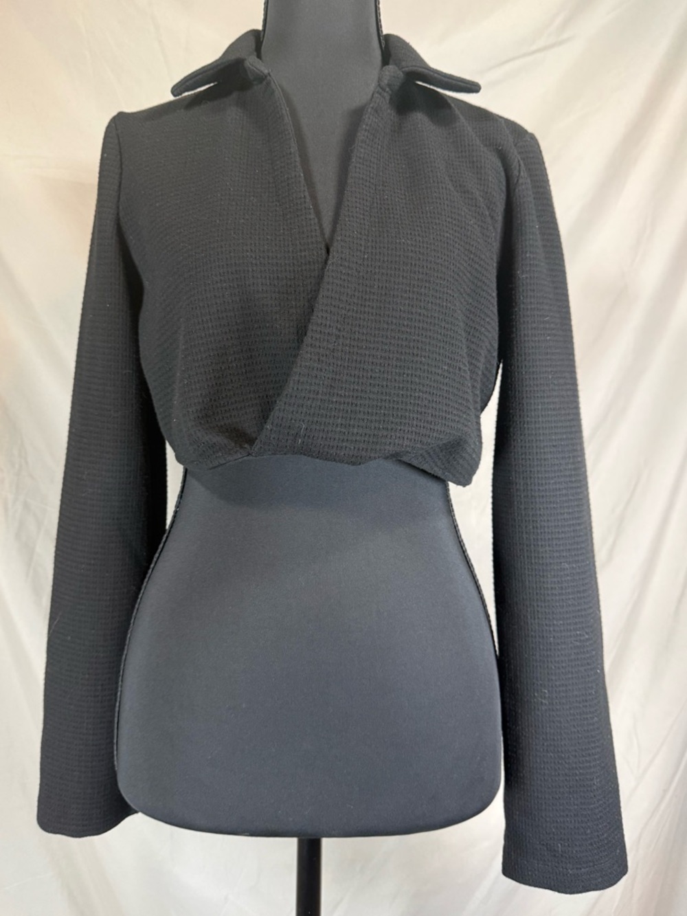Zara Women’s Cropped‎ Crossover Collared Waffle Top – Black 🖤